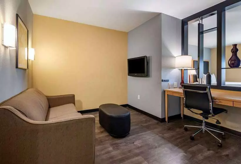 Cambria Hotel Ft Lauderdale, Airport South & Cruise Port