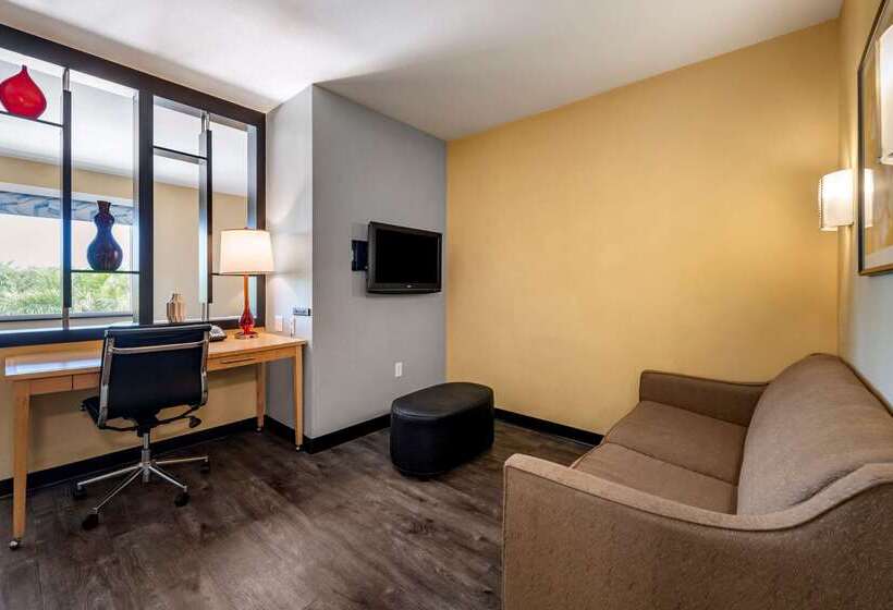 Cambria Hotel Ft Lauderdale, Airport South & Cruise Port