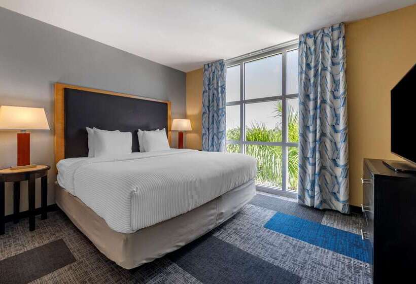 Cambria Hotel Ft Lauderdale, Airport South & Cruise Port