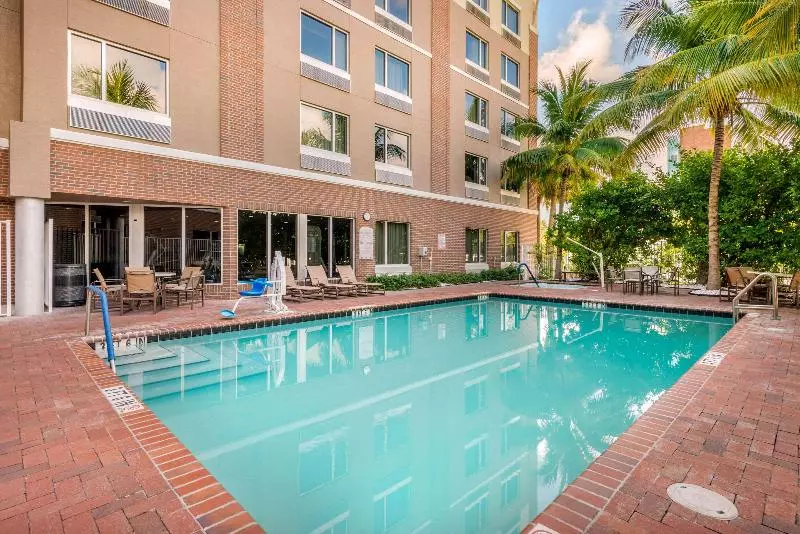 Cambria Hotel Ft Lauderdale, Airport South & Cruise Port