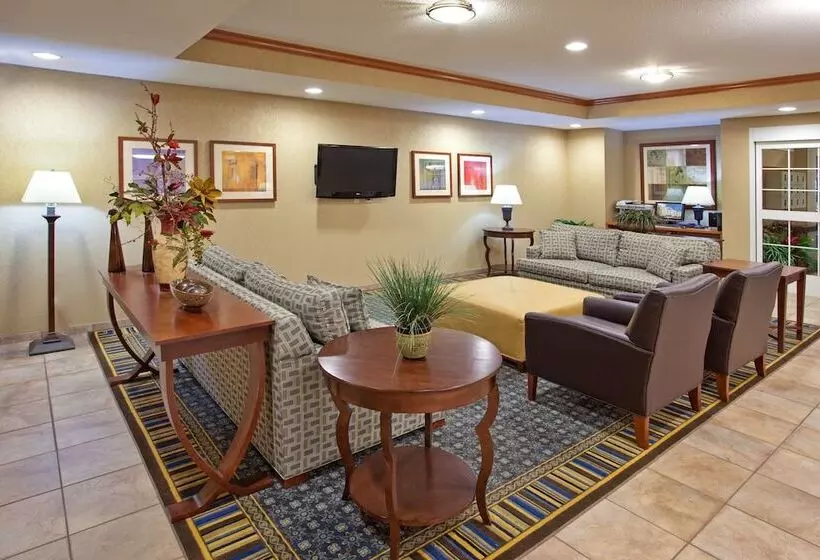 Отель Candlewood Suites Elgin – Northwest Chicago, An Ihg