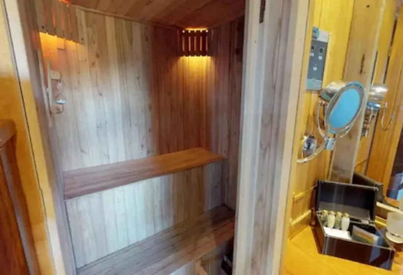 هتل Charming Luxury Lodge & Private Spa