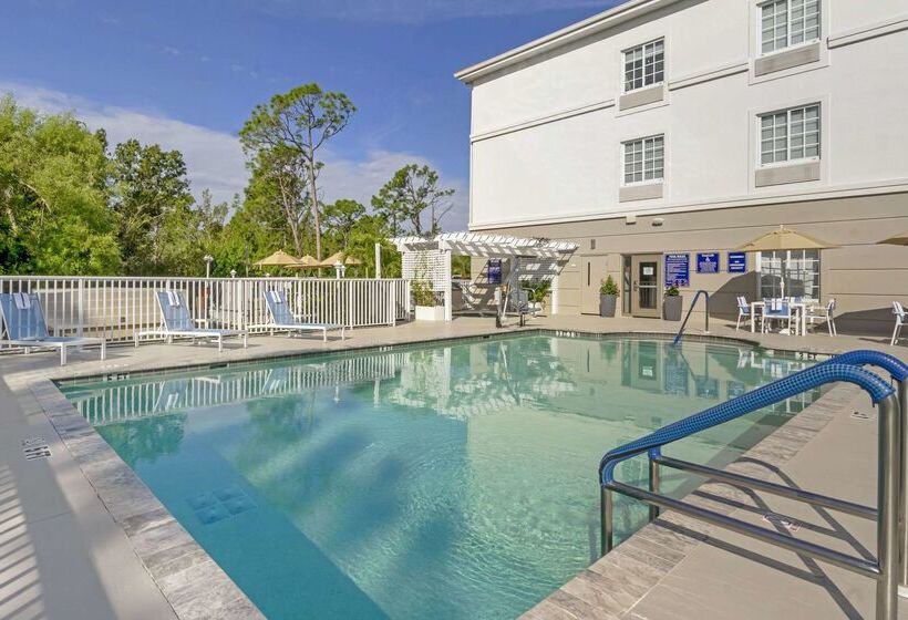 Otel Comfort Inn & Suites Port Charlottepunta Gorda