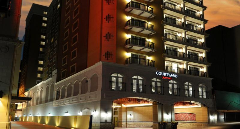 هتل Courtyard By Marriott San Antonio Riverwalk