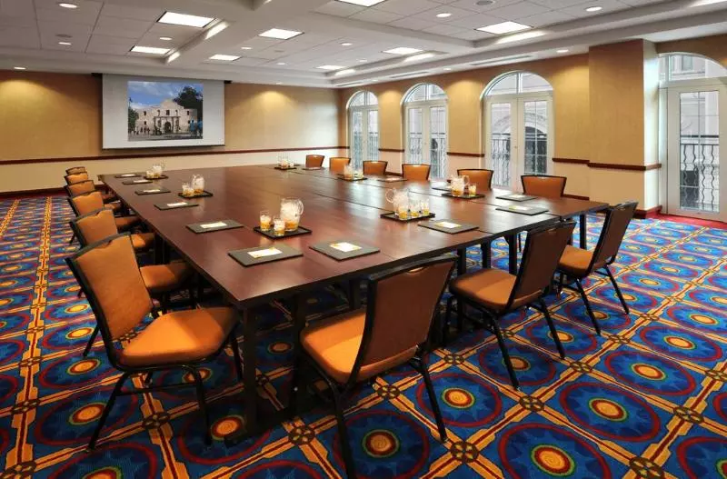 Hotel Courtyard By Marriott San Antonio Riverwalk