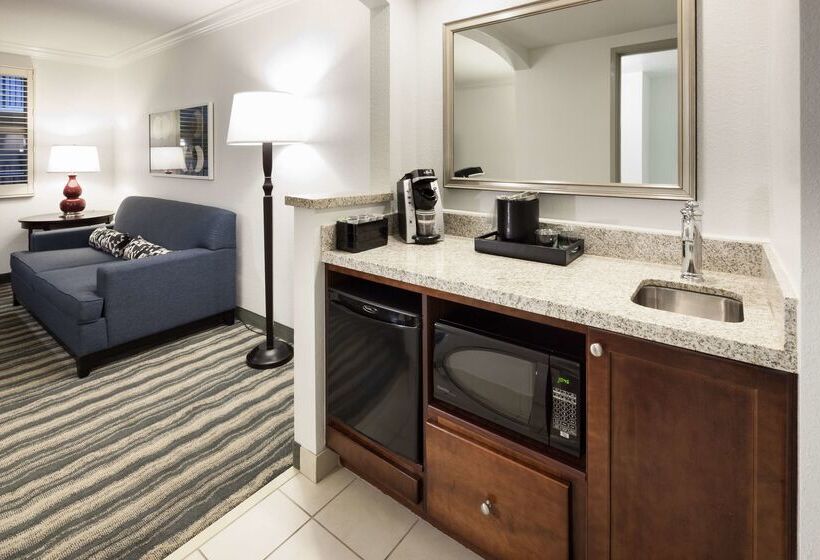 فندق Embassy Suites By Hilton Tampa Brandon