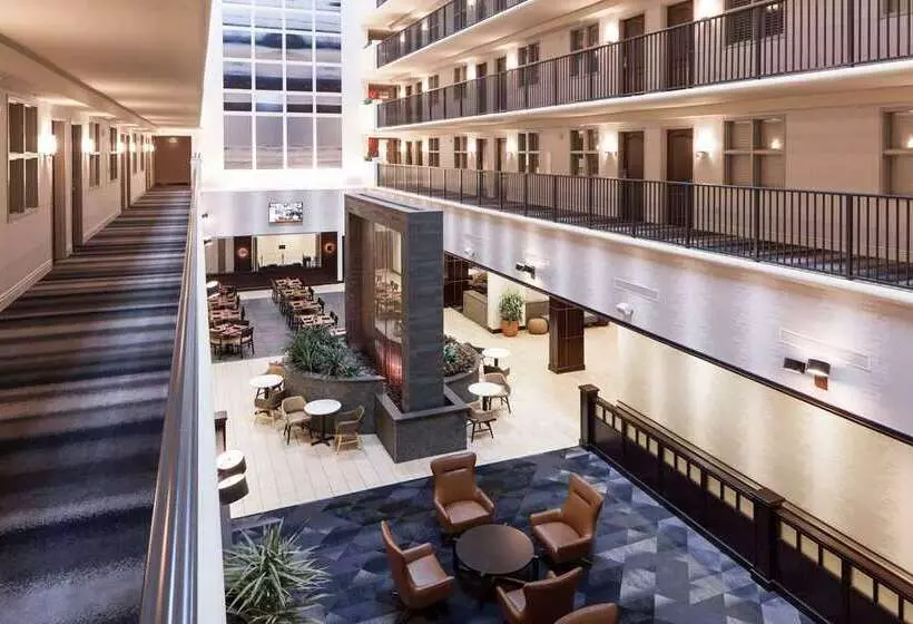 هتل Embassy Suites By Hilton Tampa Brandon