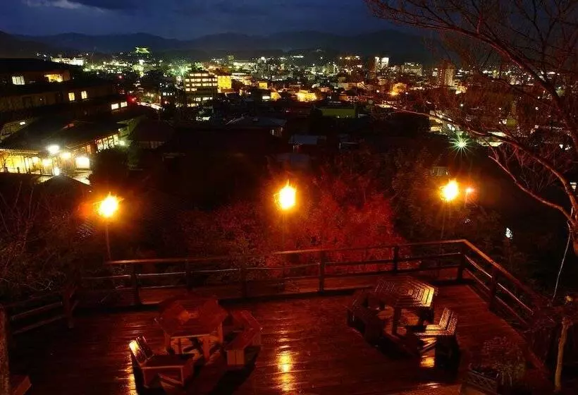 فندق Hidatakayama Futarishizuka Hakuun