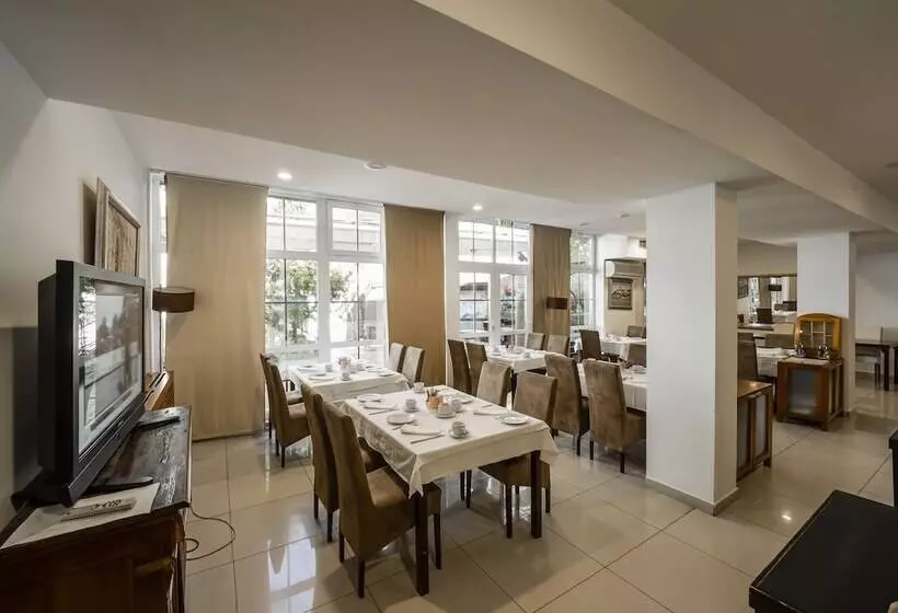 Garni Hotel Le Petit Piaf