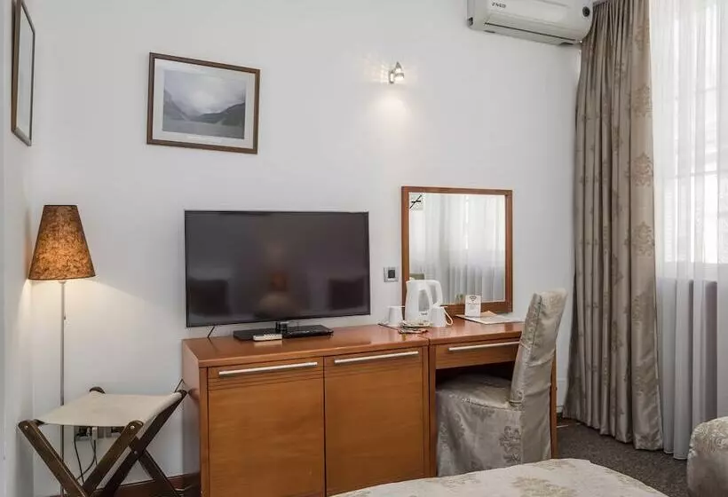 Garni Hotel Le Petit Piaf