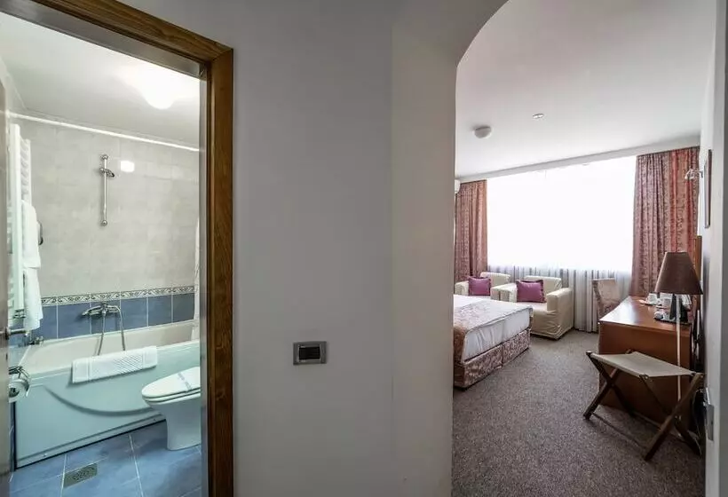 Garni Hotel Le Petit Piaf