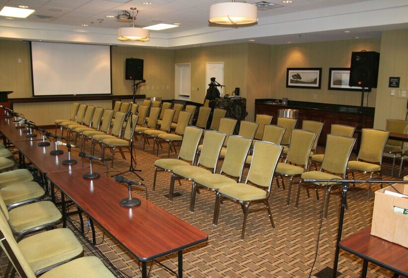 Отель Hampton Inn Crossville