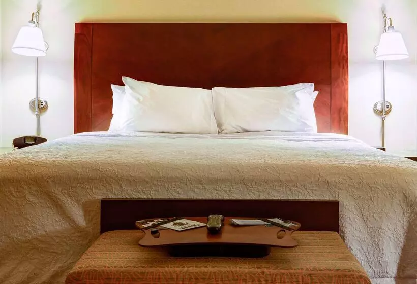 هتل Hampton Inn Pendleton