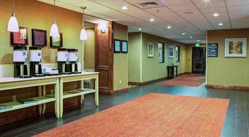 هتل Hampton Inn Pendleton