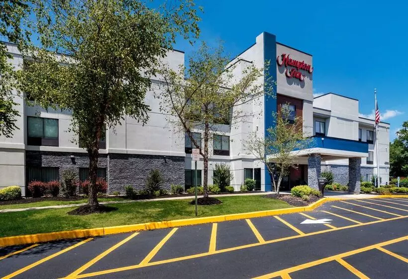 هتل Hampton Inn Princeton