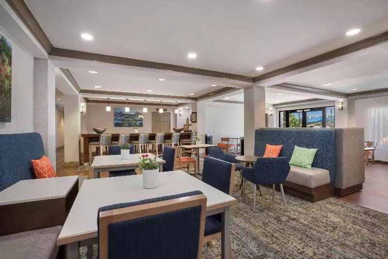 هتل Hampton Inn Princeton