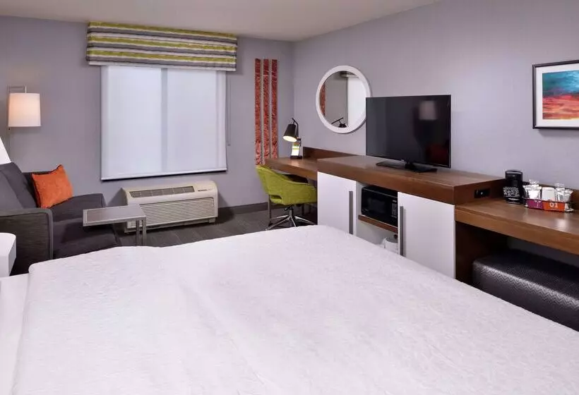 Отель Hampton Inn & Suites Carson City