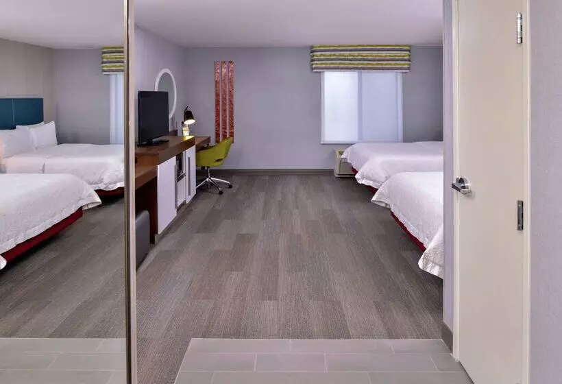 Отель Hampton Inn & Suites Carson City