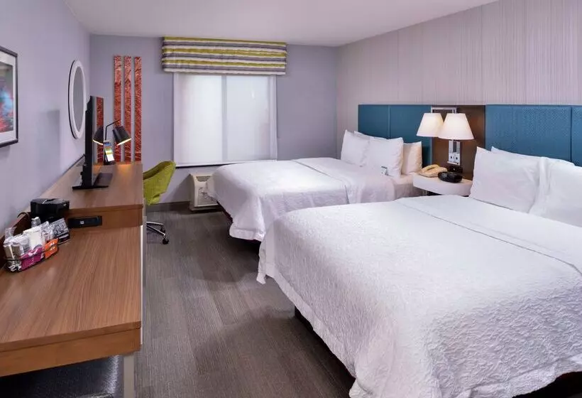 Отель Hampton Inn & Suites Carson City