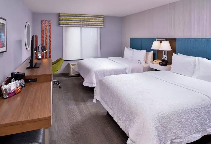 Отель Hampton Inn & Suites Carson City