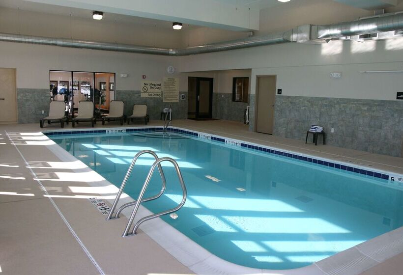 Отель Hampton Inn Watertown
