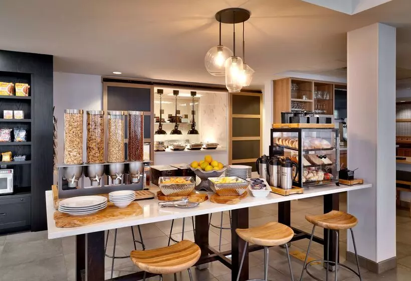 هتل Hilton Garden Inn Bozeman