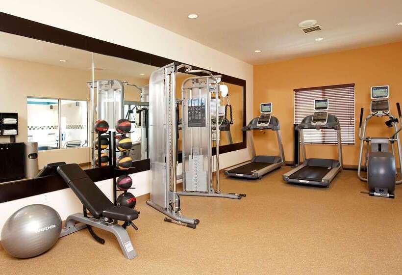 בית מלון כפרי Hilton Garden Inn Grand Forksund