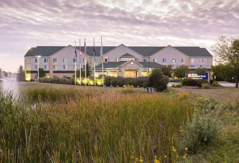هتل Hilton Garden Inn Grand Forksund