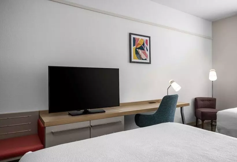 هتل Hilton Garden Inn West Palm Beach Airport