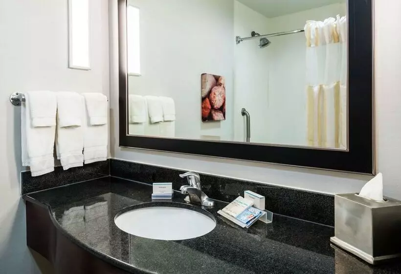 هتل Hilton Garden Inn West Palm Beach Airport