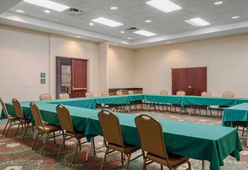 בית מלון כפרי Homewood Suites Covington