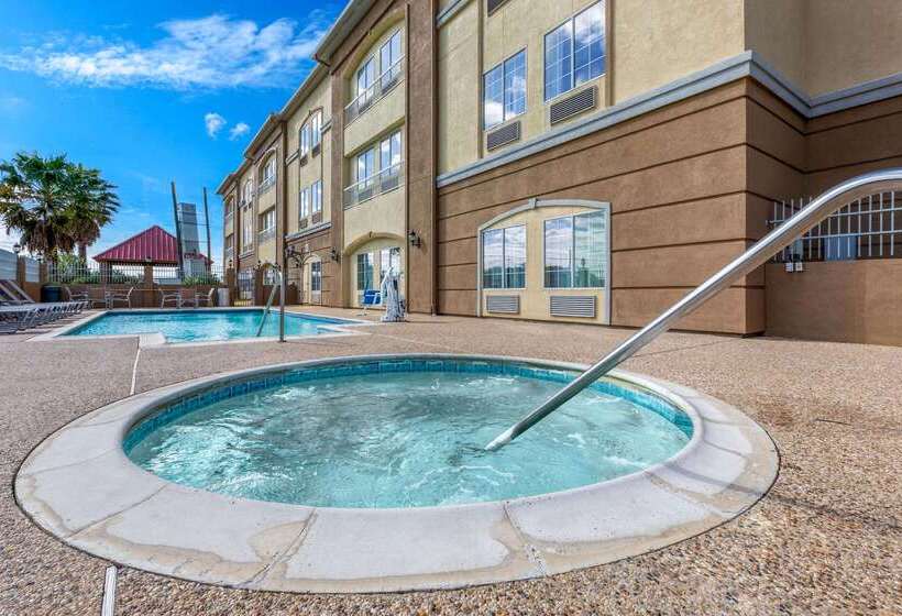 호텔 La Quinta Inn & Suites By Wyndham Angleton