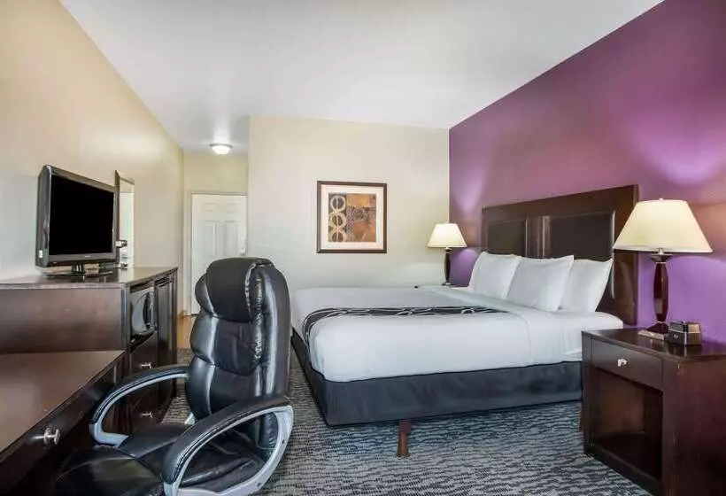 Отель La Quinta By Wyndham Kyle Austin South