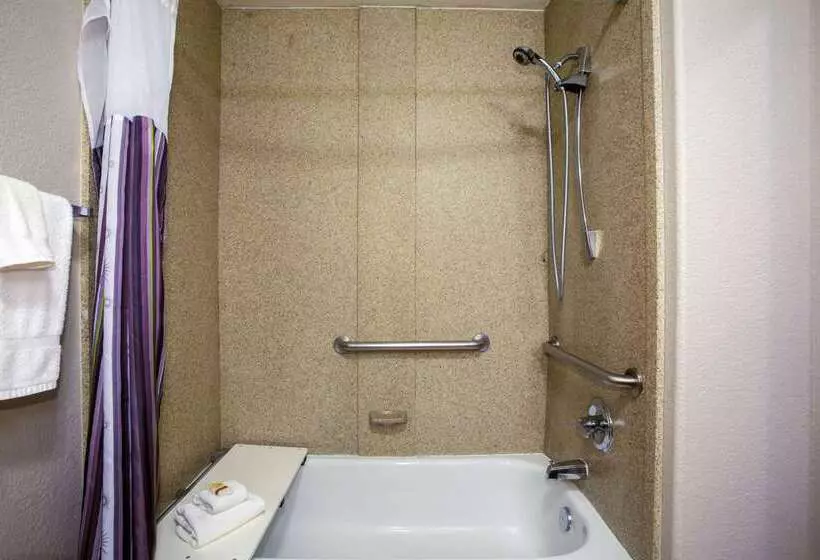 Отель La Quinta By Wyndham Kyle Austin South