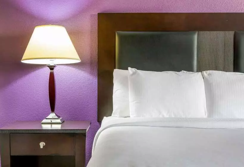 Отель La Quinta By Wyndham Kyle Austin South