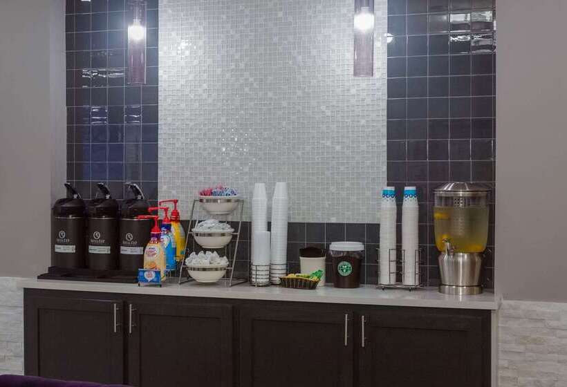 Отель La Quinta By Wyndham Mobile   Daphne