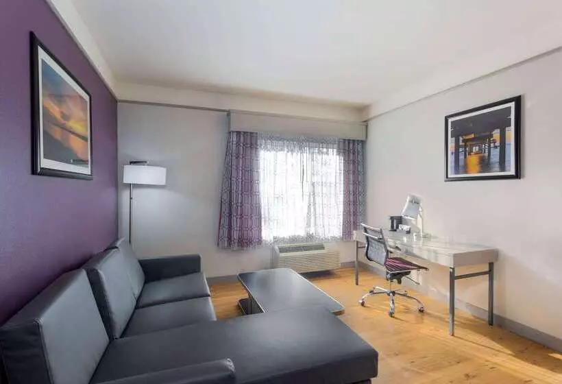 酒店 La Quinta By Wyndham Mobile   Daphne