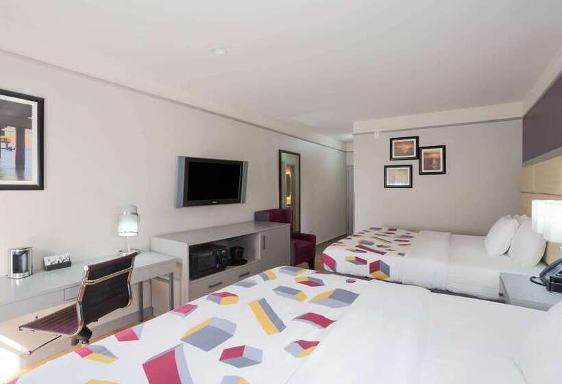 Отель La Quinta By Wyndham Mobile   Daphne