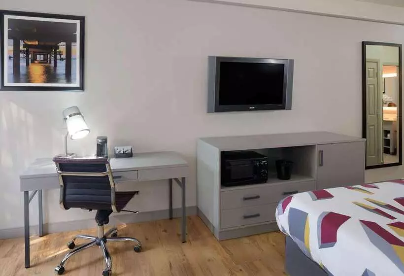 酒店 La Quinta By Wyndham Mobile   Daphne