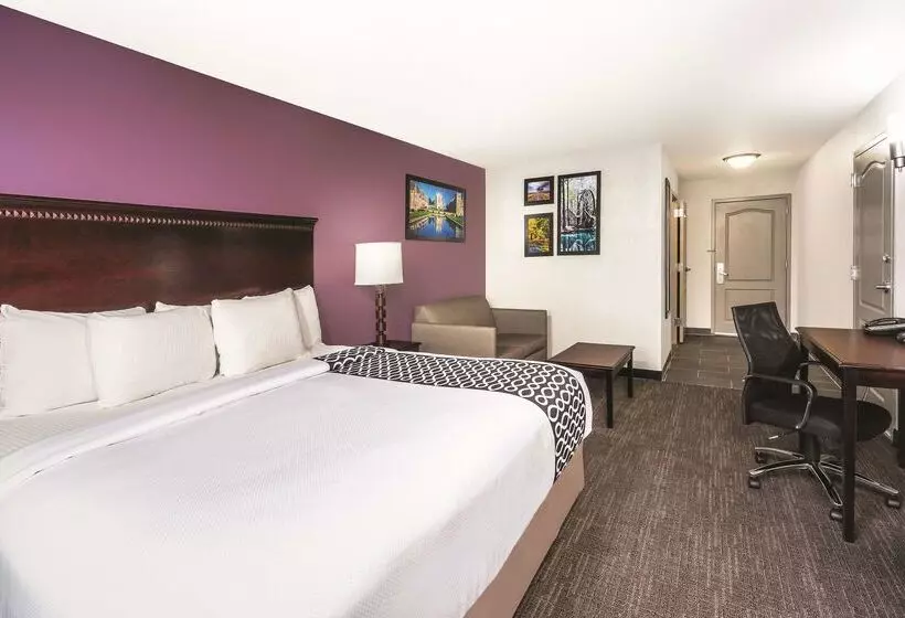 ホテル La Quinta By Wyndham Rome