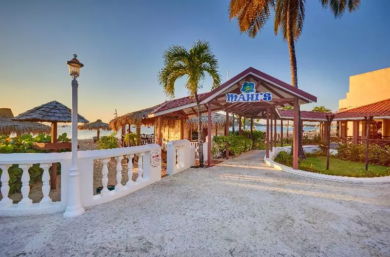 هتل Mystique St. Lucia By Royalton