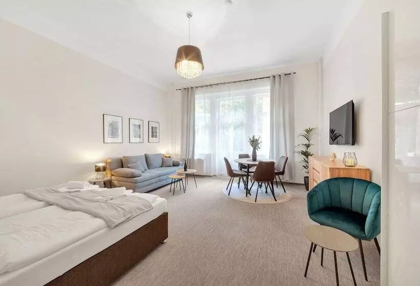 هتل Rezidence Villa Gloria