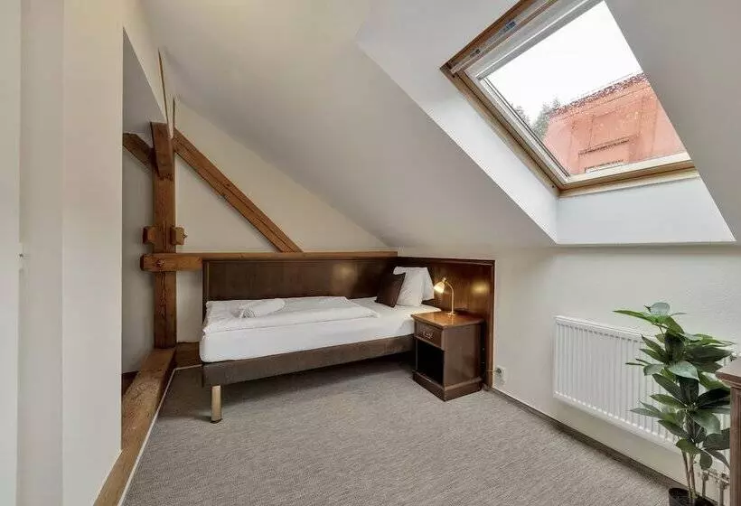 هتل Rezidence Villa Gloria