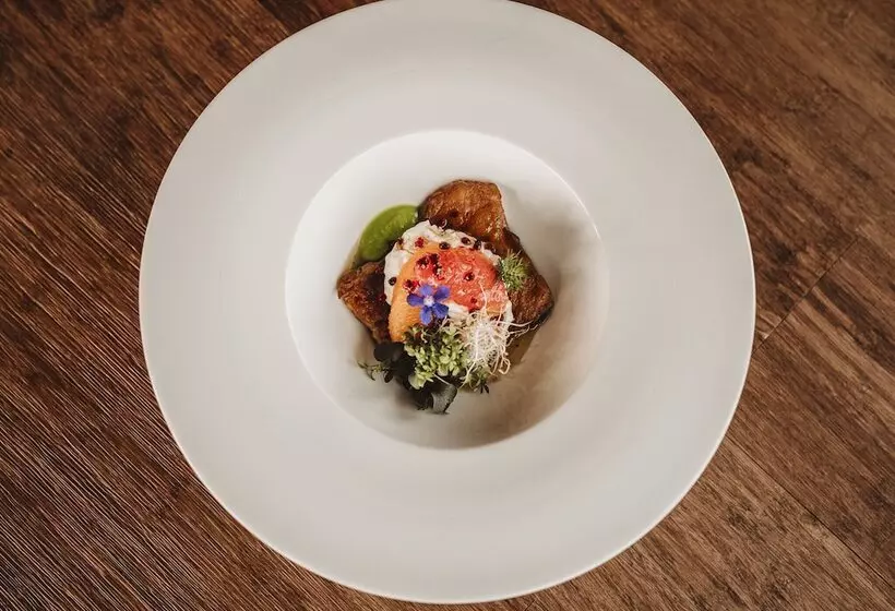 فندق ريفى Torre Mayorazgo