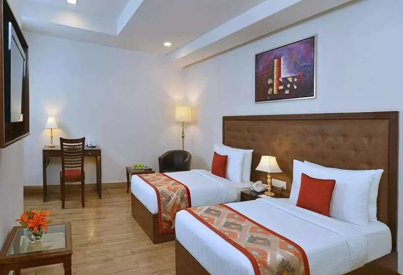 酒店 Taurus Sarovar Portico