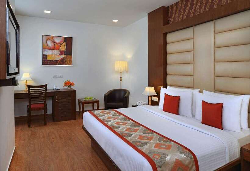 فندق Taurus Sarovar Portico