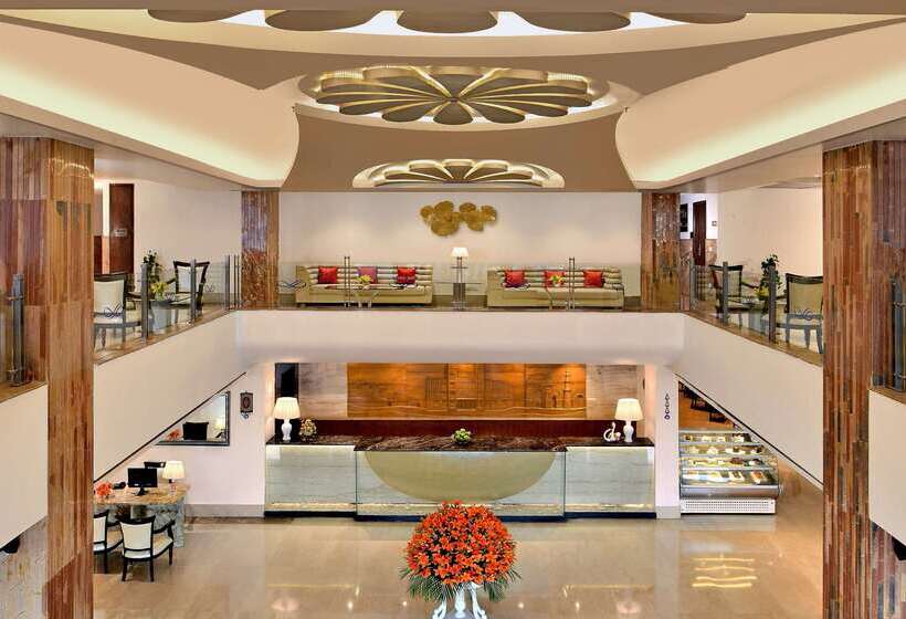 فندق Taurus Sarovar Portico