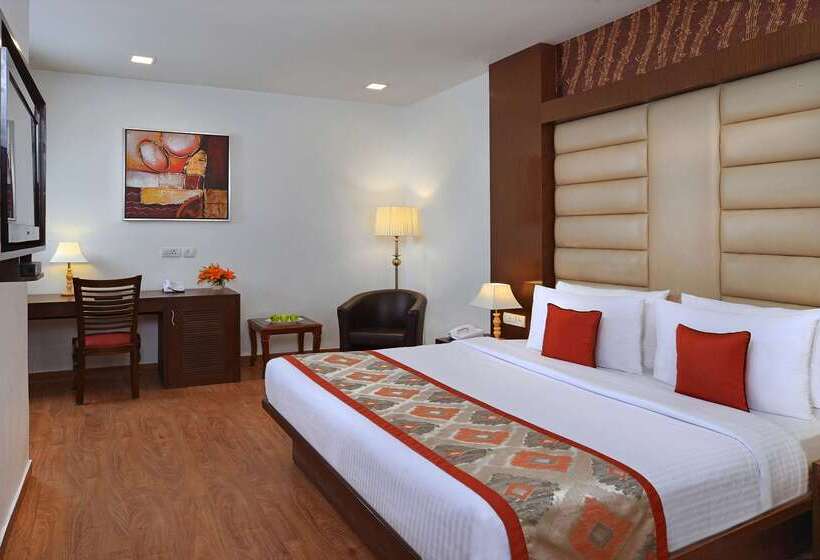 فندق Taurus Sarovar Portico