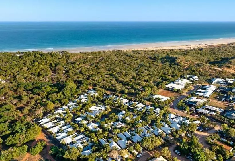 Отель The Pearle Of Cable Beach