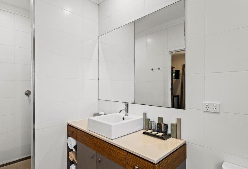 Отель The Pearle Of Cable Beach